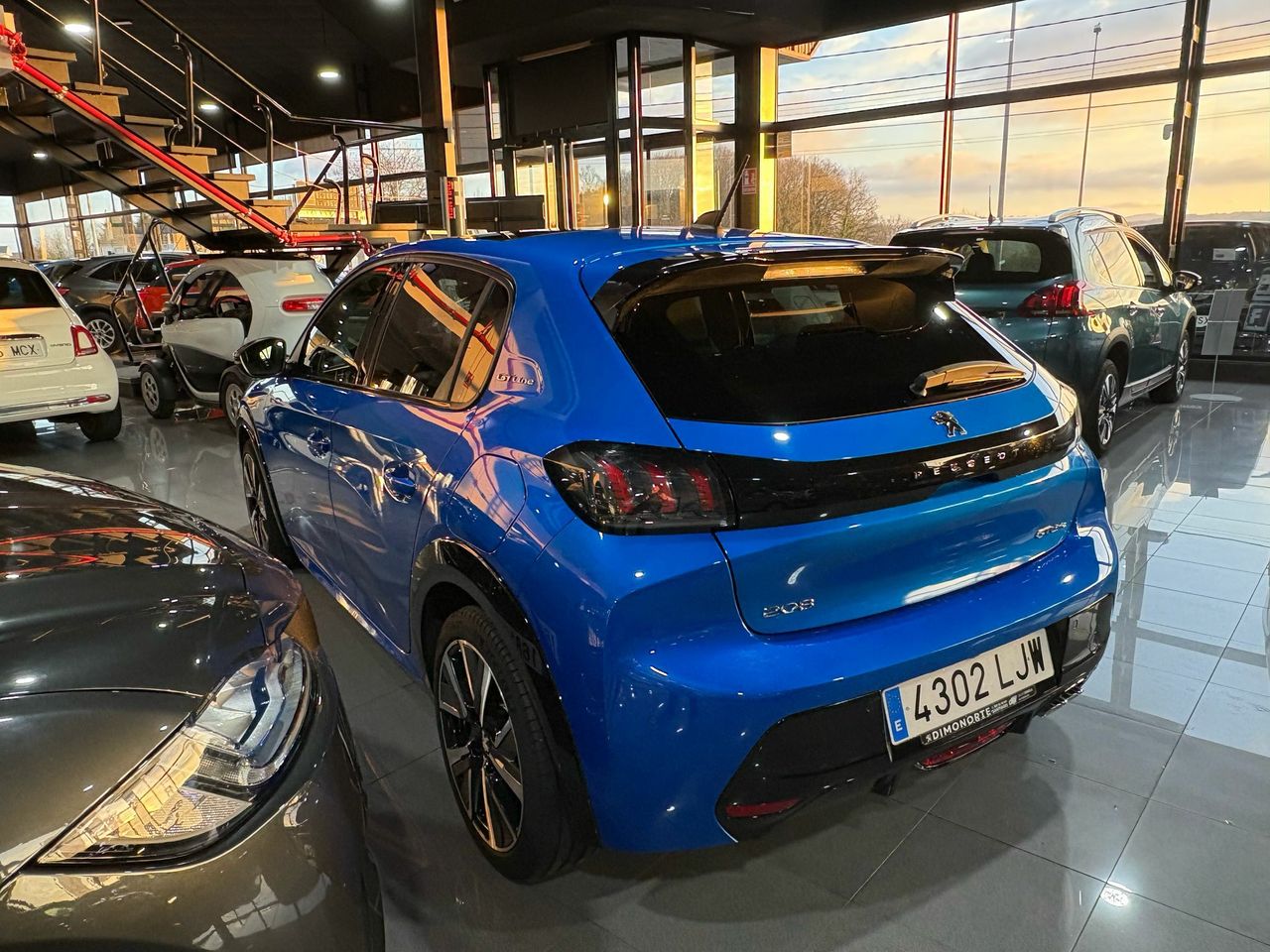 Peugeot 208 PureTech EAT8 GT Line PureTech EAT8 GT Line - Foto 2
