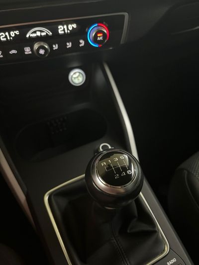 Audi Q2 1.0 TFSI Design LED-Xenon Navi Klima PDC ... 