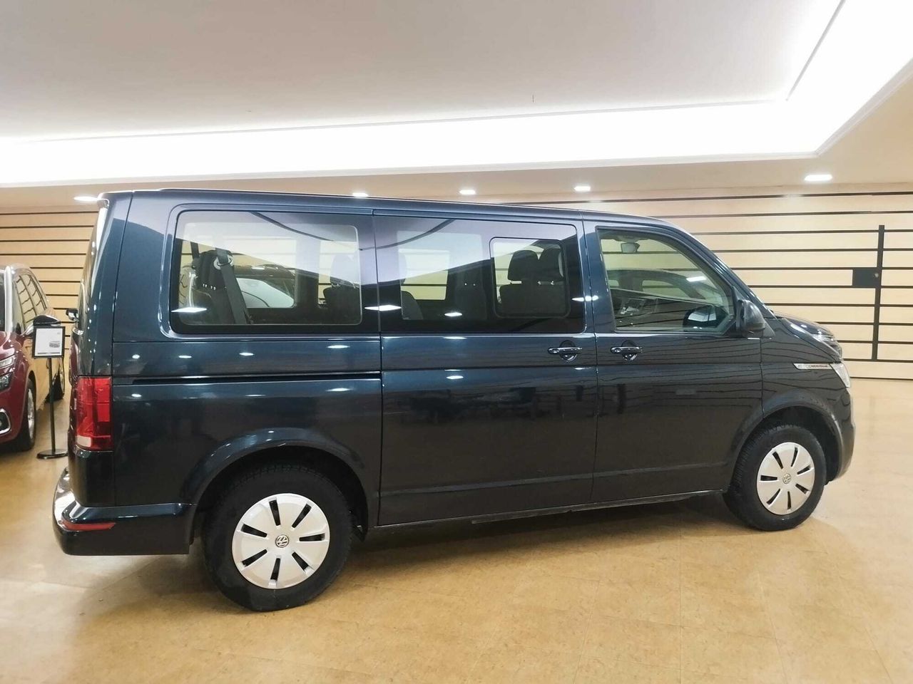 Volkswagen Caravelle CORTA 2.0 TDI 81KW (110CV) BMT  - Foto 2