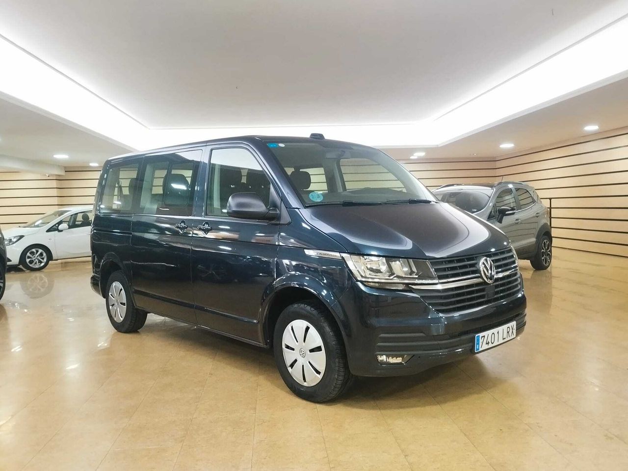 Volkswagen Caravelle CORTA 2.0 TDI 81KW (110CV) BMT  - Foto 2
