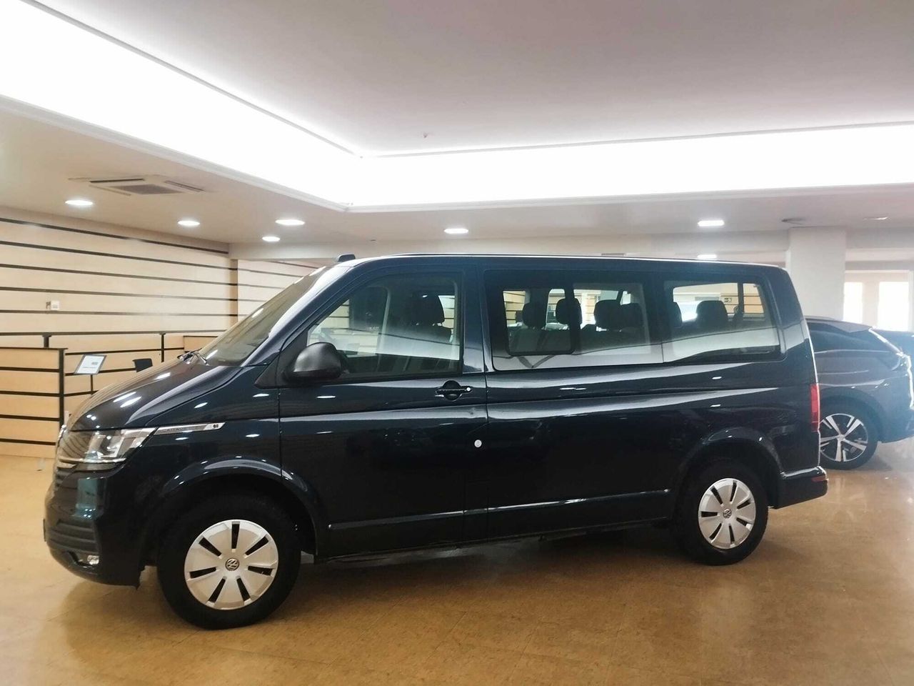 Volkswagen Caravelle CORTA 2.0 TDI 81KW (110CV) BMT  - Foto 2