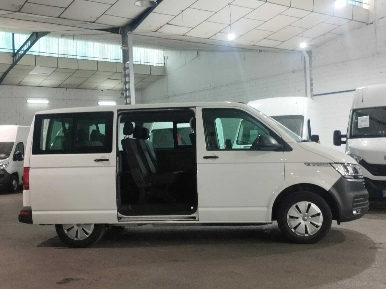 volkswagen caravelle 2021 / foto grande (2)