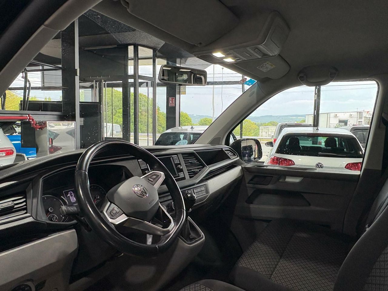 Volkswagen Caravelle CORTA 2.0 TDI 81KW (110CV) BMT CORTA 2.0 TDI 81KW (110CV) BMT - Foto 2