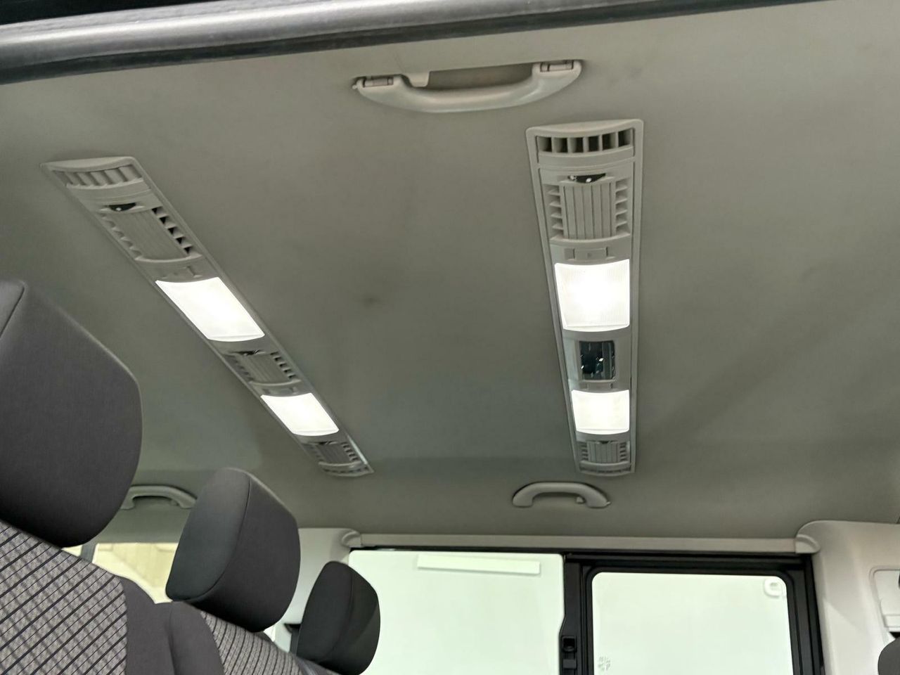Volkswagen Caravelle CORTA 2.0 TDI 81KW (110CV) BMT CORTA 2.0 TDI 81KW (110CV) BMT - Foto 2