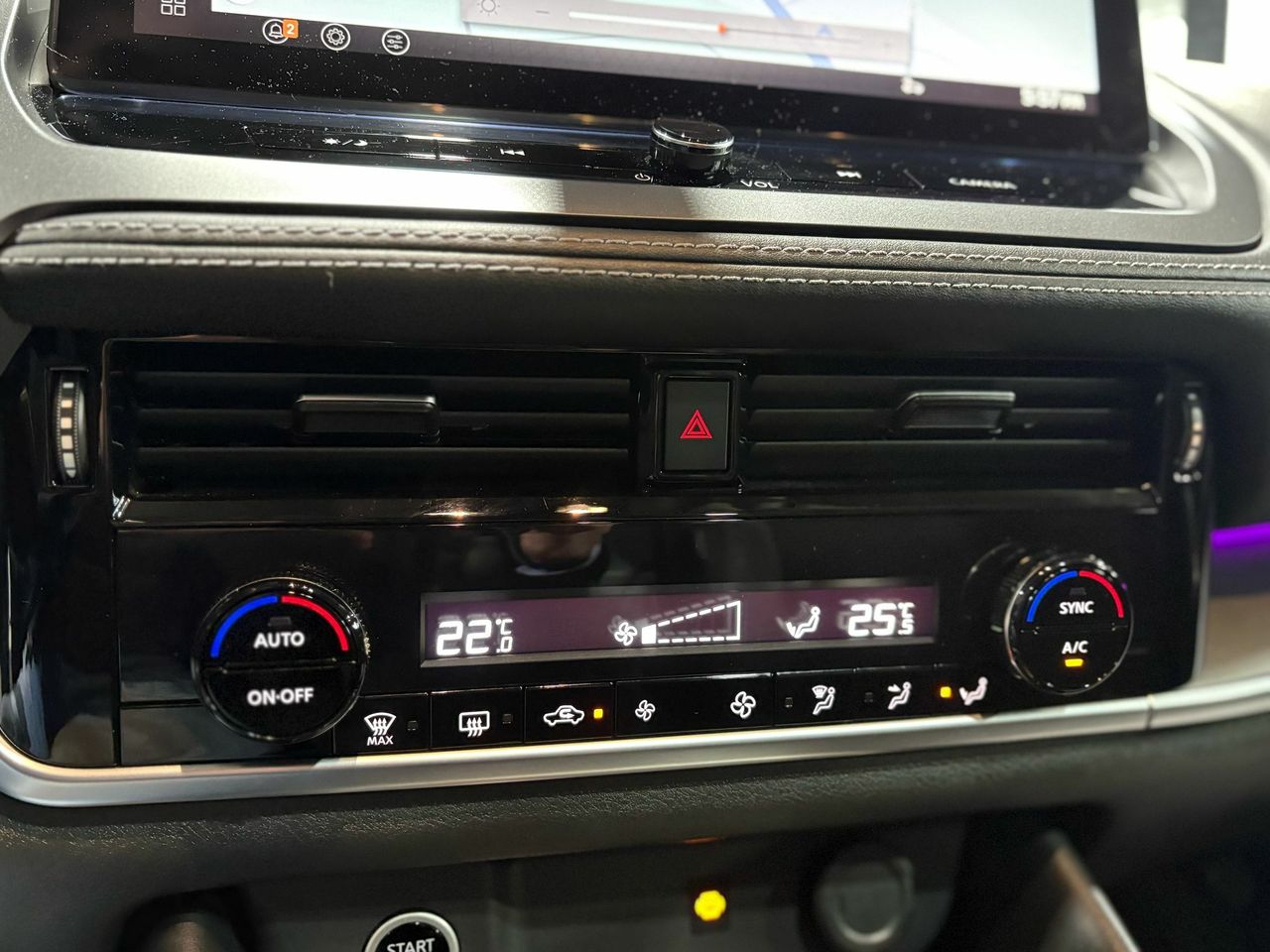 Nissan Qashqai DIG-T 116KW CVT N-CONNECTA  - Foto 2