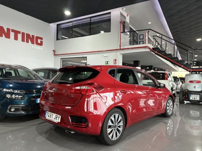 Kia Ceed 1.4 CRDi WGT Business 