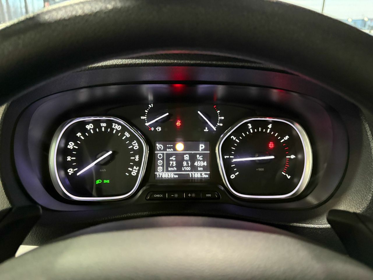 Peugeot Traveller Active 2.0 BlueHDi aut.  130KW EAT8 Long  - Foto 2