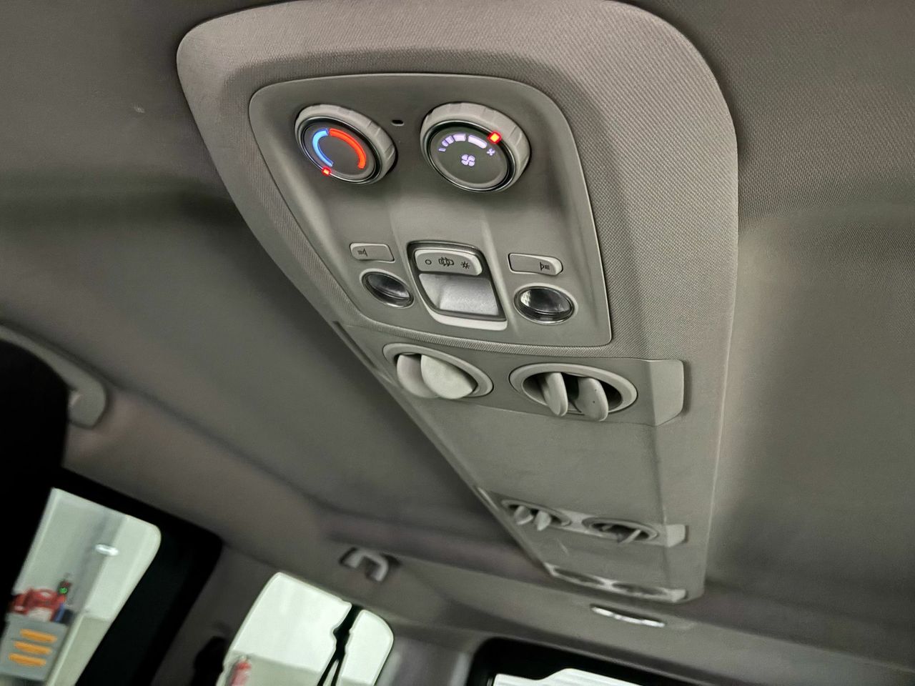 Peugeot Traveller Active 2.0 BlueHDi aut.  130KW EAT8 Long  - Foto 2