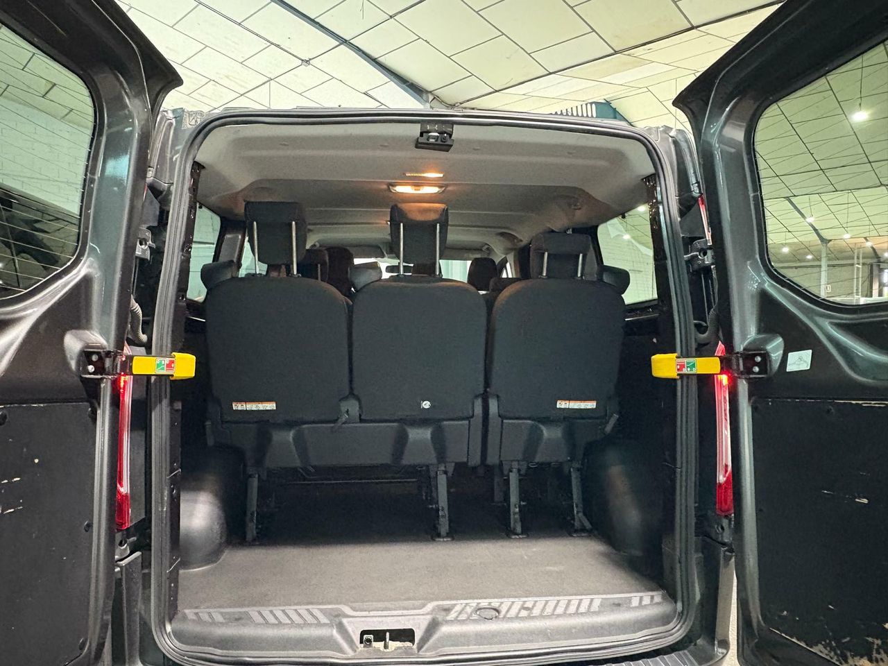 Ford Transit Custom KOMBI 2.0 TDCI 96KW 320 L1 TREND  - Foto 2