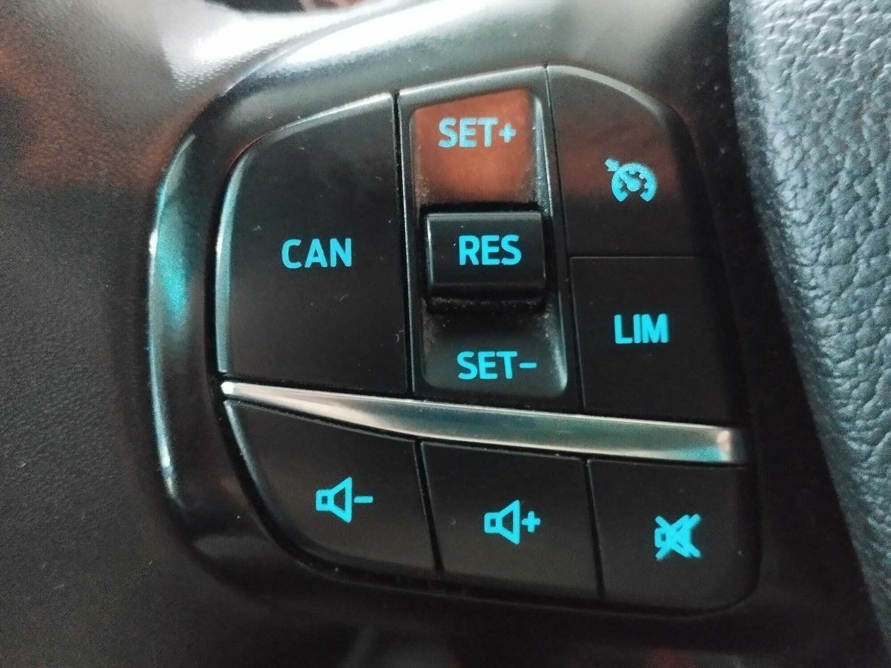 Ford Transit Custom KOMBI 2.0 TDCI 96KW 320 L1 TREND  - Foto 2