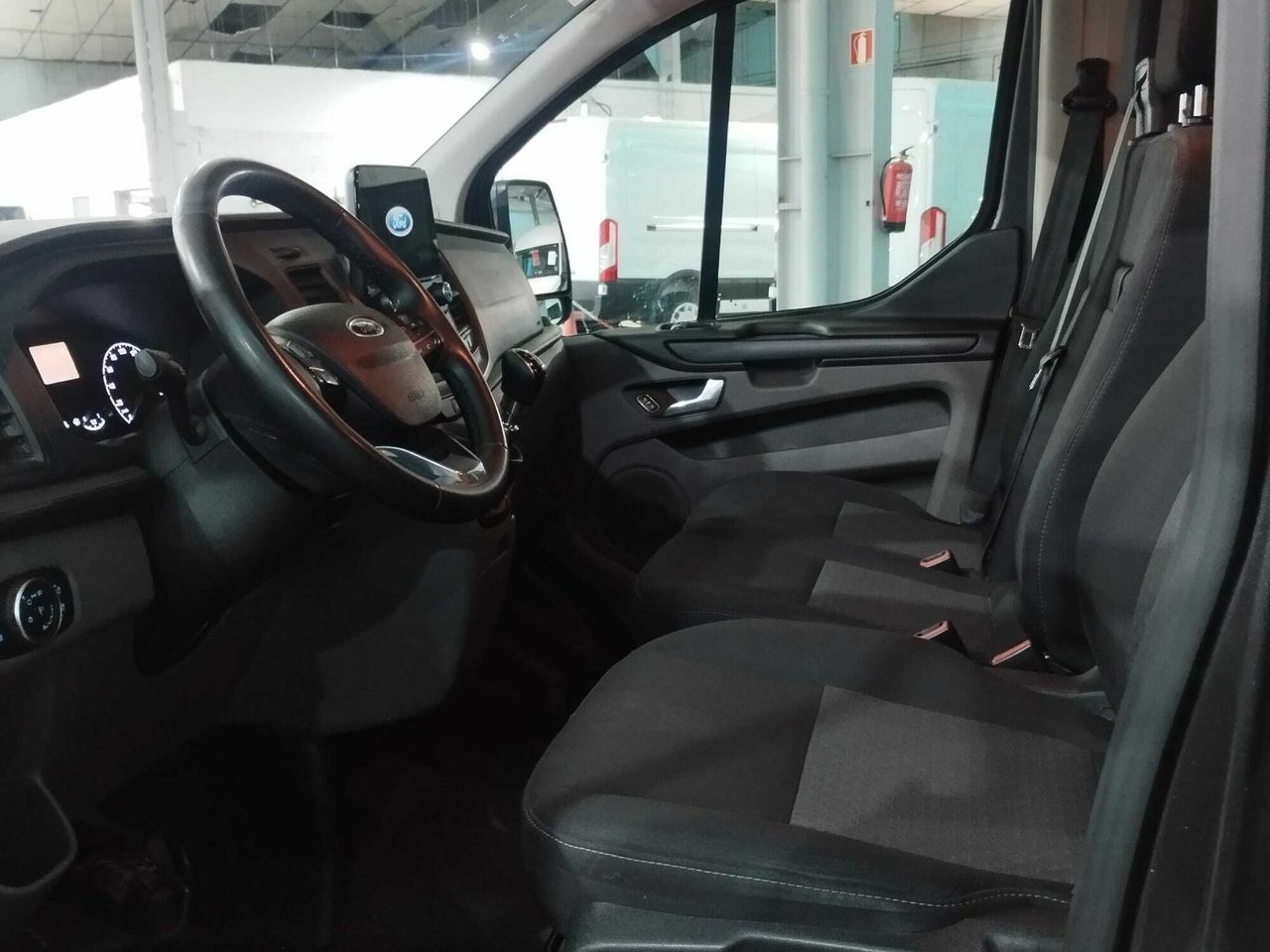 Ford Transit Custom KOMBI 2.0 TDCI 96KW 320 L1 TREND  - Foto 2