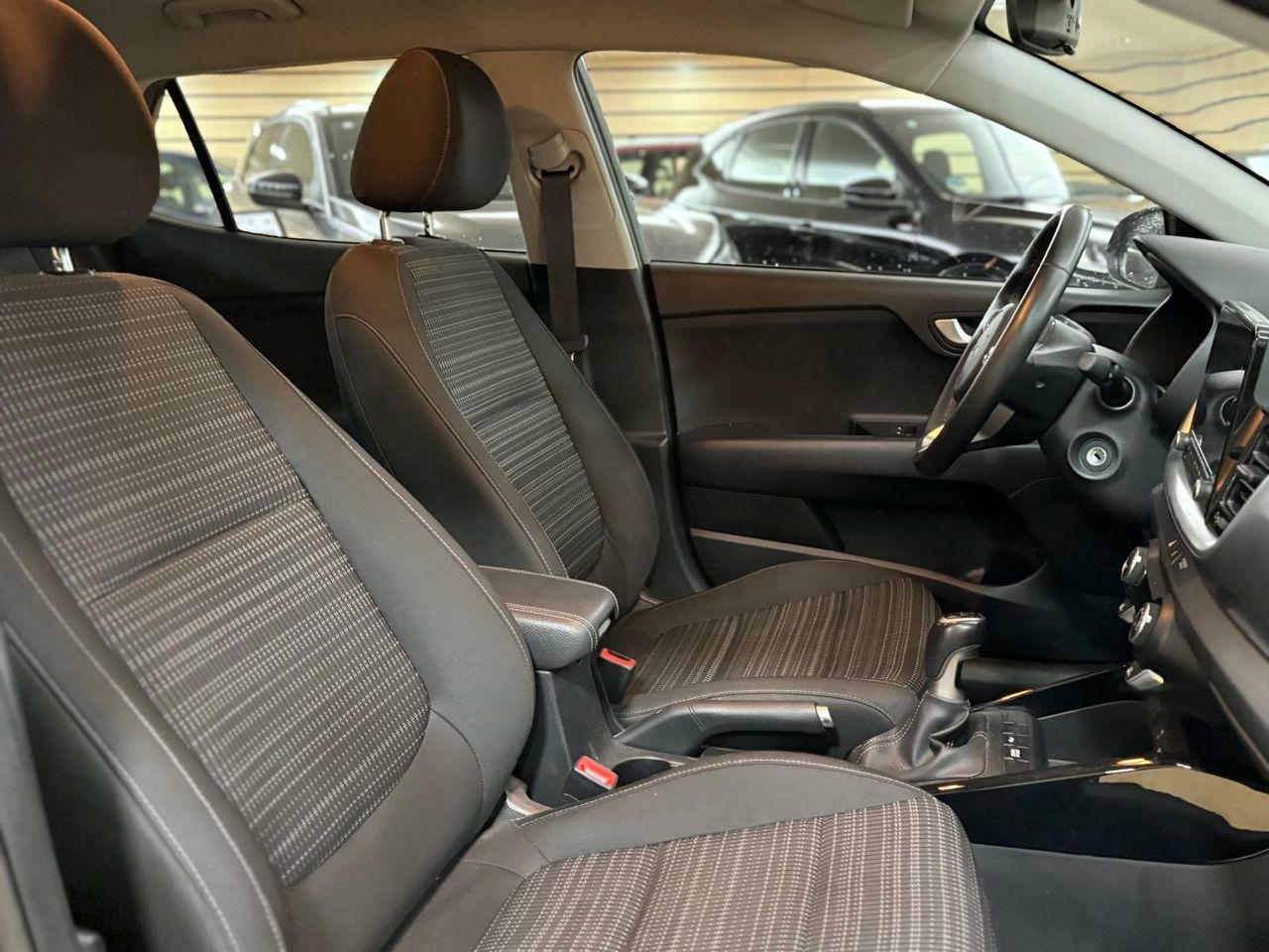 Kia Stonic 1.0 TGDi MHEV MT Drive  - Foto 2