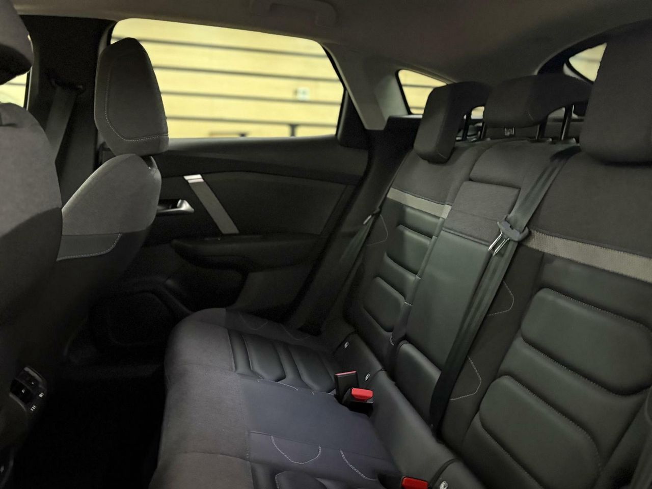 Citroën C4 PureTech 130 S&S 6v Shine  - Foto 2