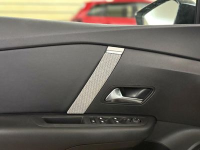 Citroën C4 PureTech 130 S&S 6v Shine 