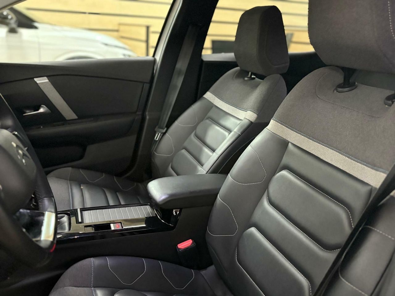 Citroën C4 PureTech 130 S&S 6v Shine  - Foto 2