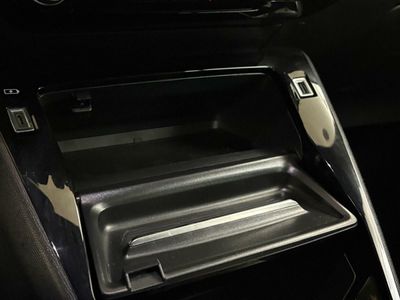 Citroën C4 PureTech 130 S&S 6v Shine 