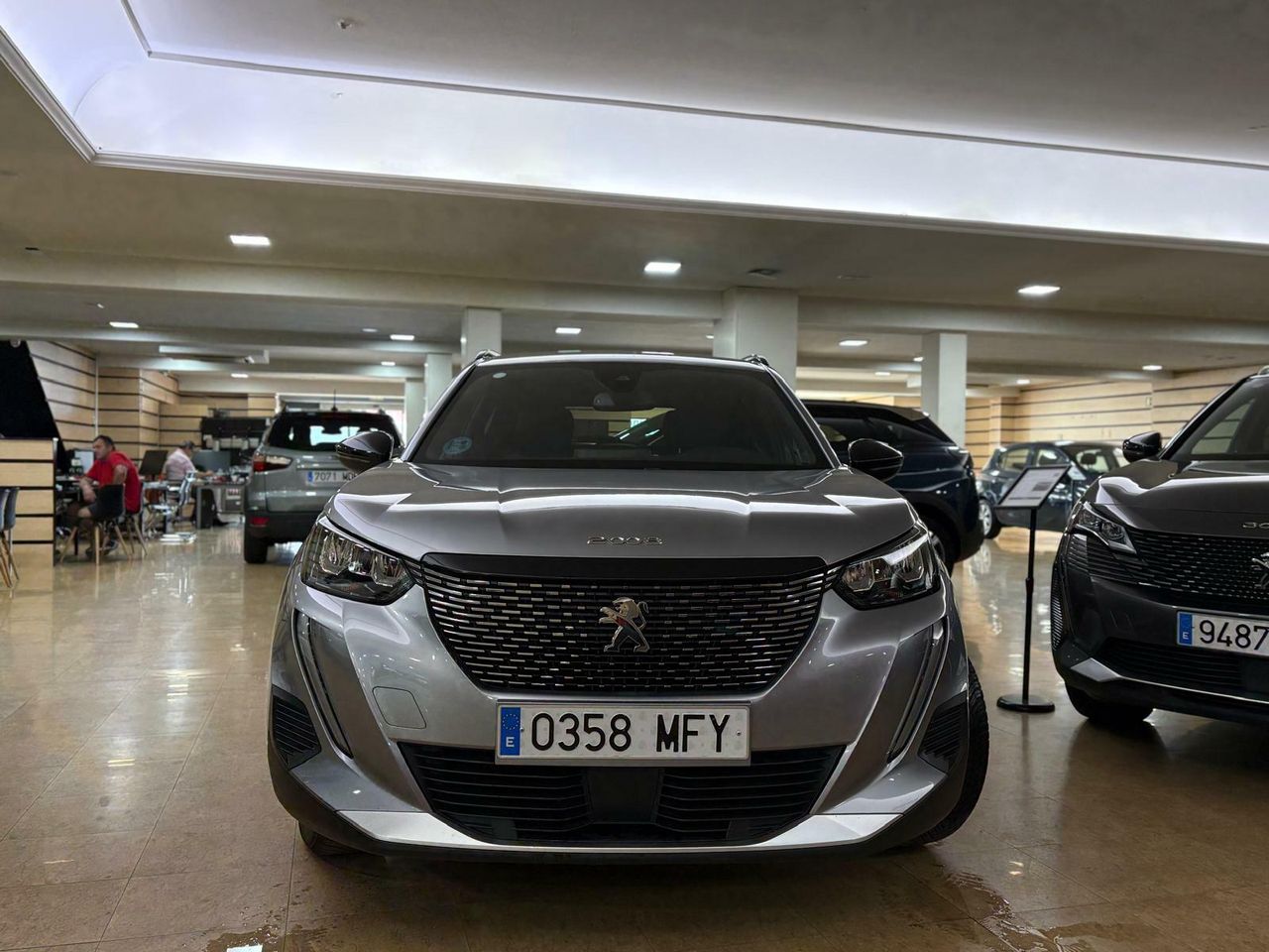 Peugeot 2008 Allure Puretech 100 S&S 6 Vel.  - Foto 2