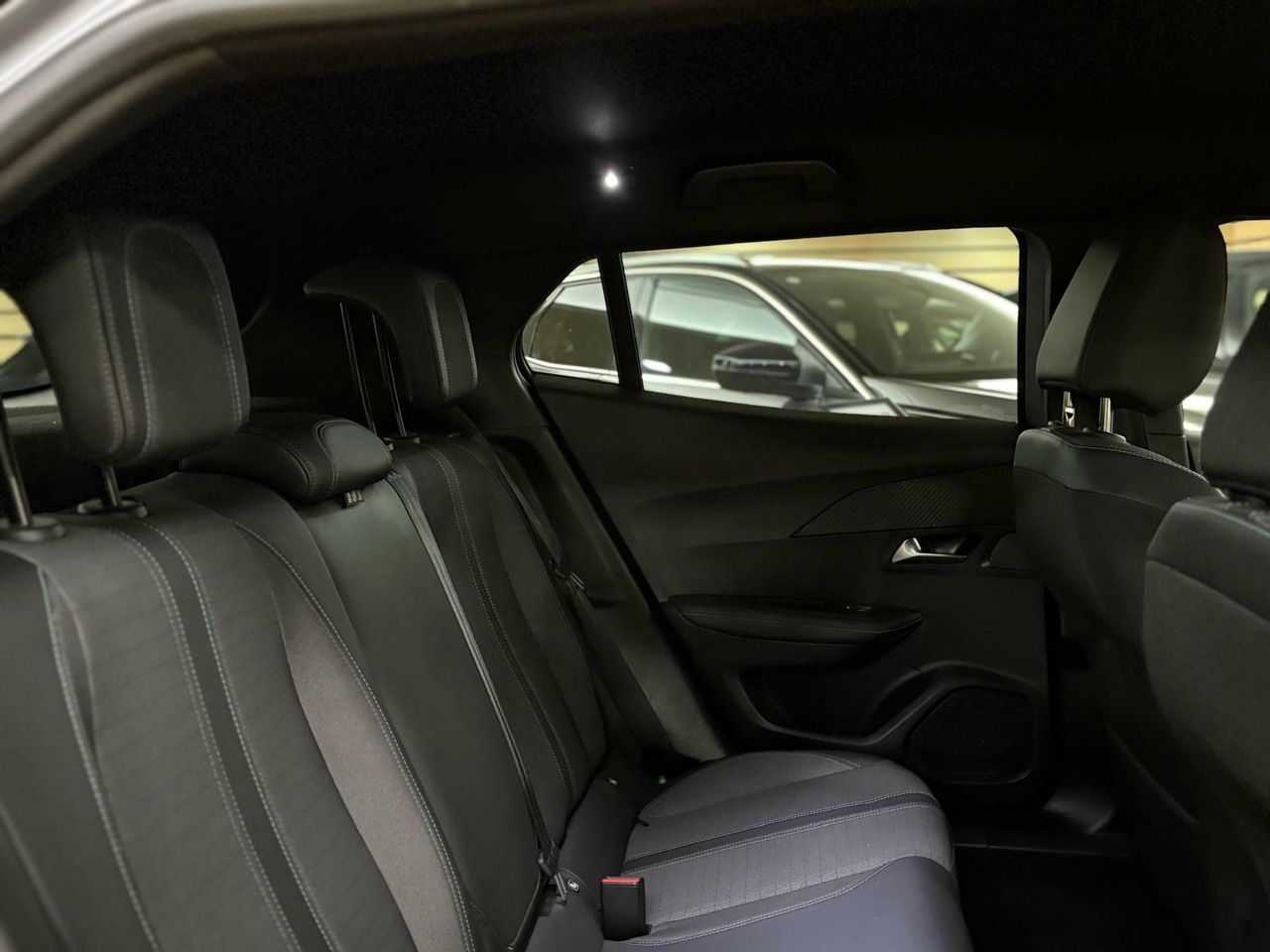 Peugeot 2008 Allure Puretech 100 S&S 6 Vel.  - Foto 2