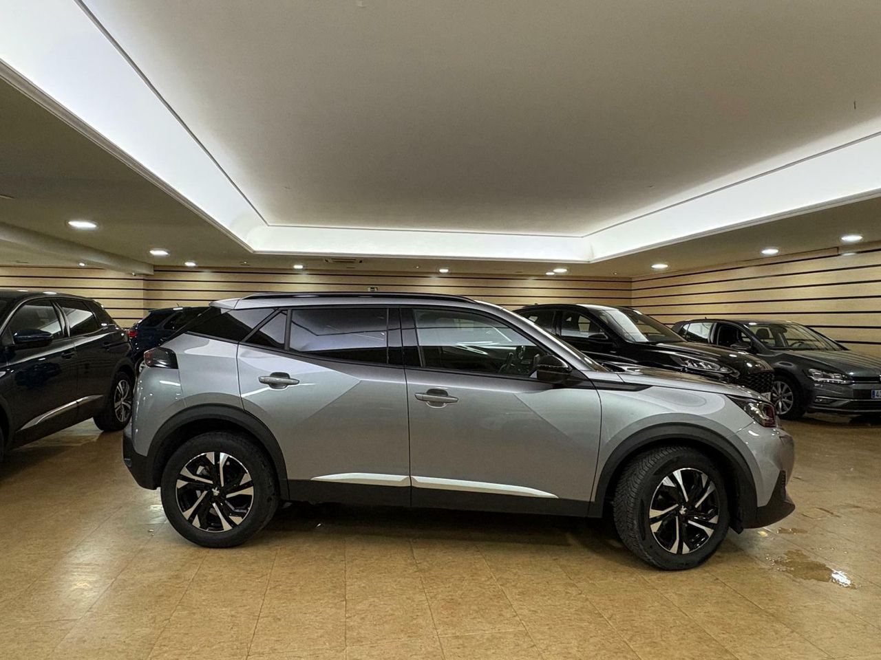 Peugeot 2008 Allure Puretech 100 S&S 6 Vel.  - Foto 2