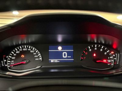 Peugeot 2008 Allure Puretech 100 S&S 6 Vel. 