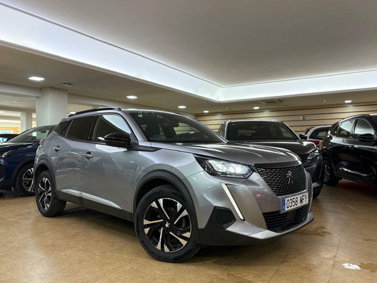 Peugeot 2008 Allure Puretech 100 S&S 6 Vel.  - Foto 2