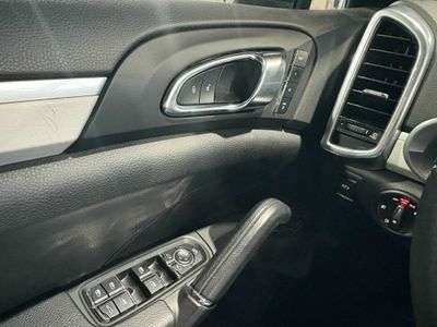 Porsche Cayenne 3.0 V6 245CV 