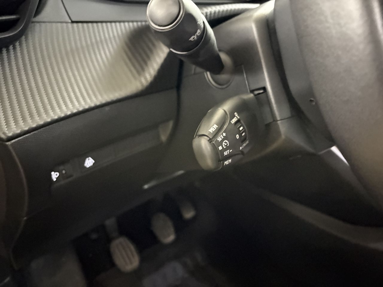 Peugeot 2008 Allure Puretech 100 S&S 6 Vel.  - Foto 2