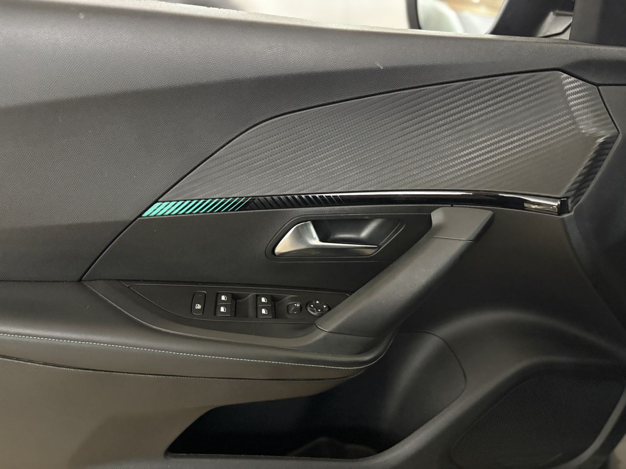 Peugeot 2008 Allure Puretech 100 S&S 6 Vel.  - Foto 2