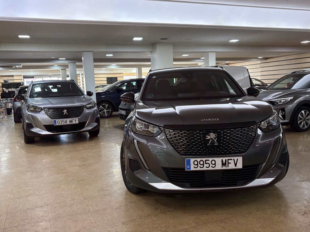 Peugeot 2008 Allure Puretech 100 S&S 6 Vel.  - Foto 2