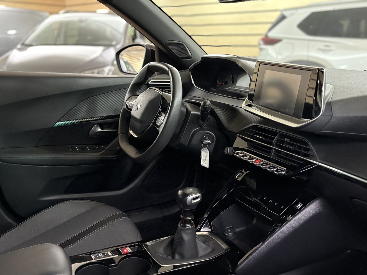 Peugeot 2008 Allure Puretech 100 S&S 6 Vel.  - Foto 2