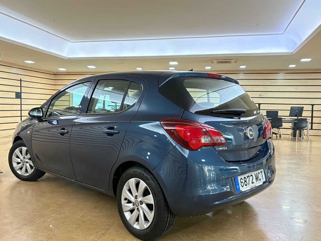 Opel Corsa 1.2 70CV  - Foto 2