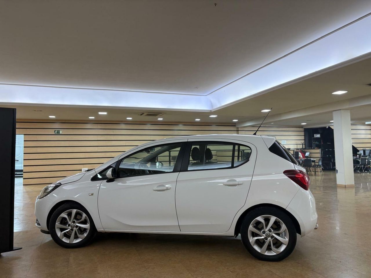 Opel Corsa CORSA E 1.3 dcti  - Foto 2