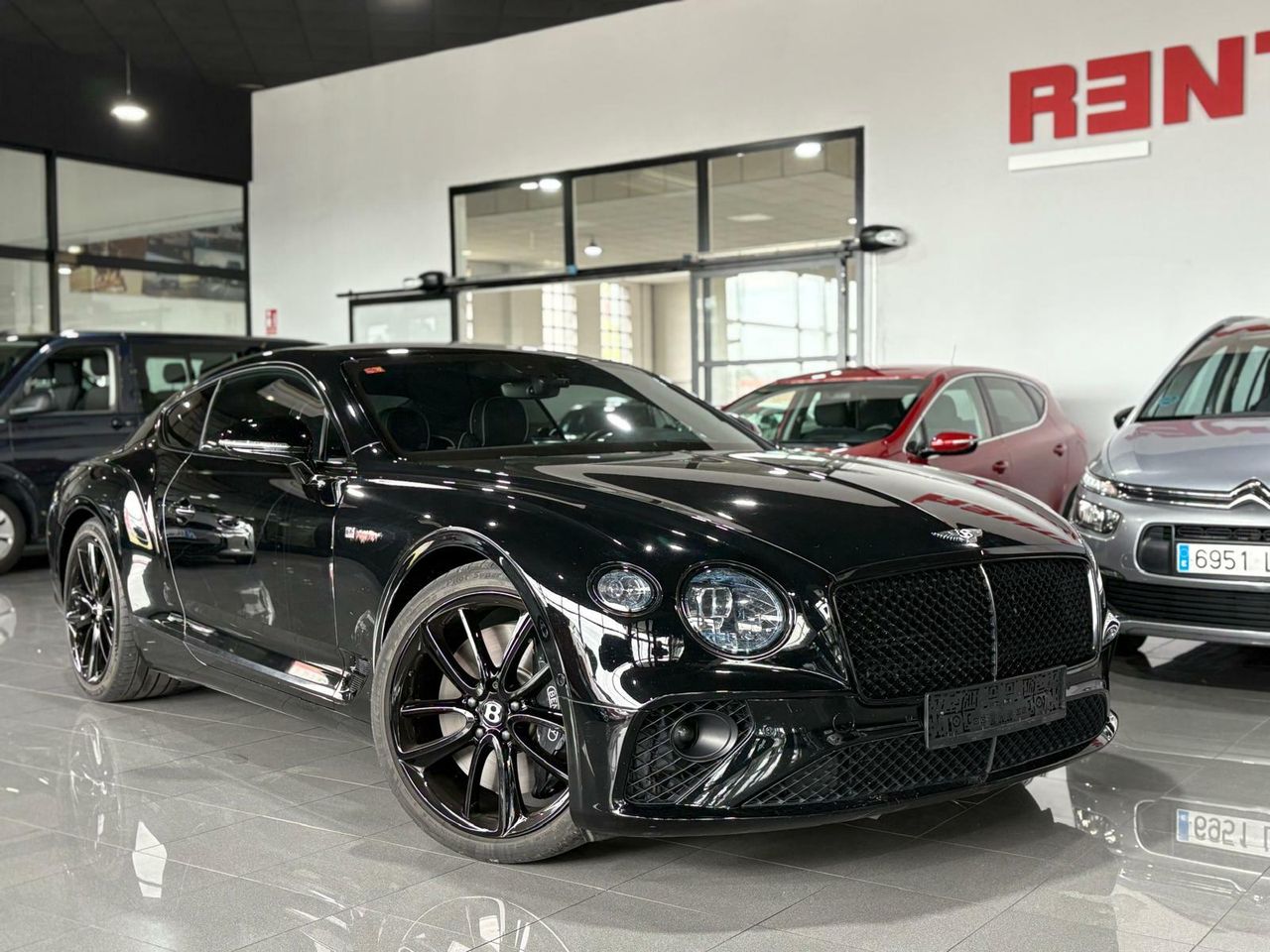 Bentley Continental GT Mulliner Blackline FIRST EDITION 635CV / BELUGA  2019 BENTLEY CONTINENTAL W12 BELUGA - Foto 2