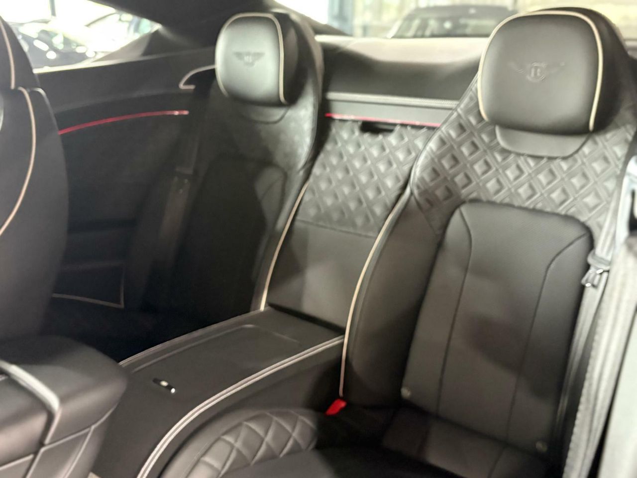 Bentley Continental GT Mulliner Blackline FIRST EDITION 635CV / BELUGA  2019 BENTLEY CONTINENTAL W12 BELUGA - Foto 2