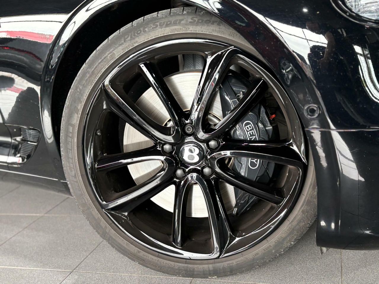 Bentley Continental GT Mulliner Blackline FIRST EDITION 635CV / BELUGA  2019 BENTLEY CONTINENTAL W12 BELUGA - Foto 2