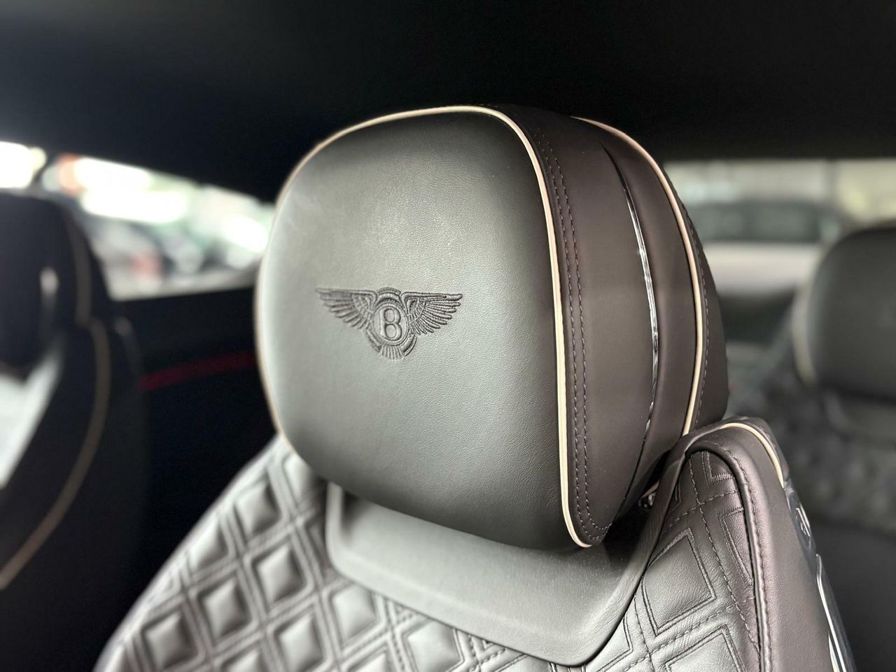 Bentley Continental GT Mulliner Blackline FIRST EDITION 635CV / BELUGA  2019 BENTLEY CONTINENTAL W12 BELUGA - Foto 2