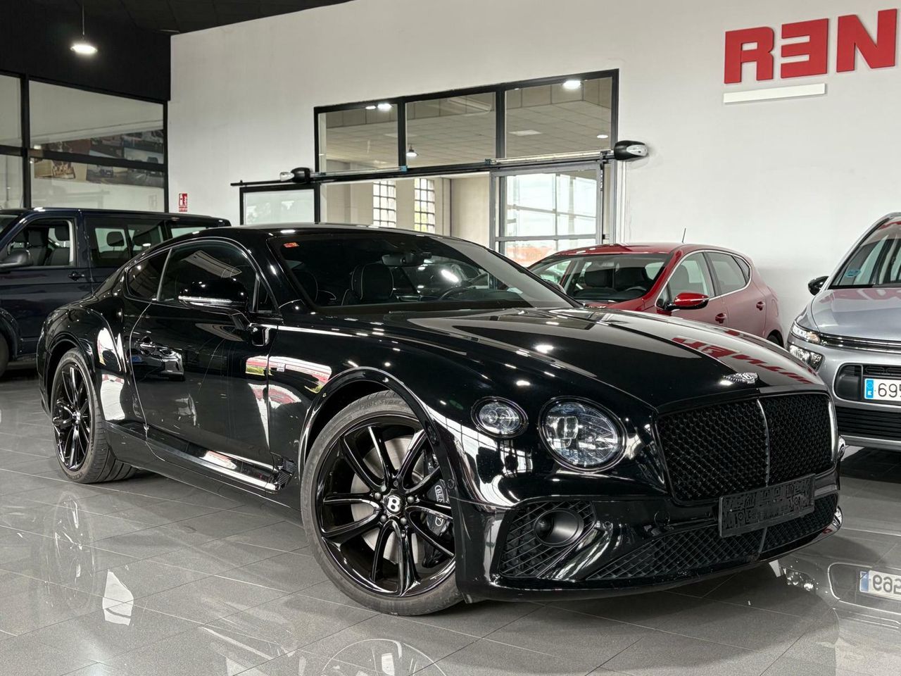 Bentley Continental GT Mulliner Blackline FIRST EDITION 635CV / BELUGA  2019 BENTLEY CONTINENTAL W12 BELUGA - Foto 2