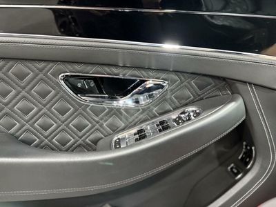 Bentley Continental GT Mulliner Blackline FIRST EDITION 635CV / BELUGA  2019 BENTLEY CONTINENTAL W12 BELUGA