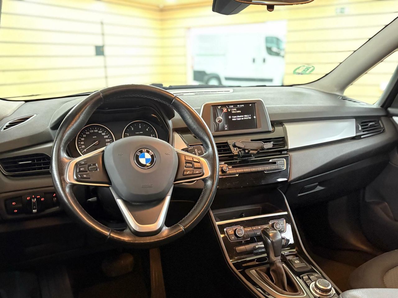 BMW Serie 2 Gran Tourer 218 d 7 plazas  - Foto 2