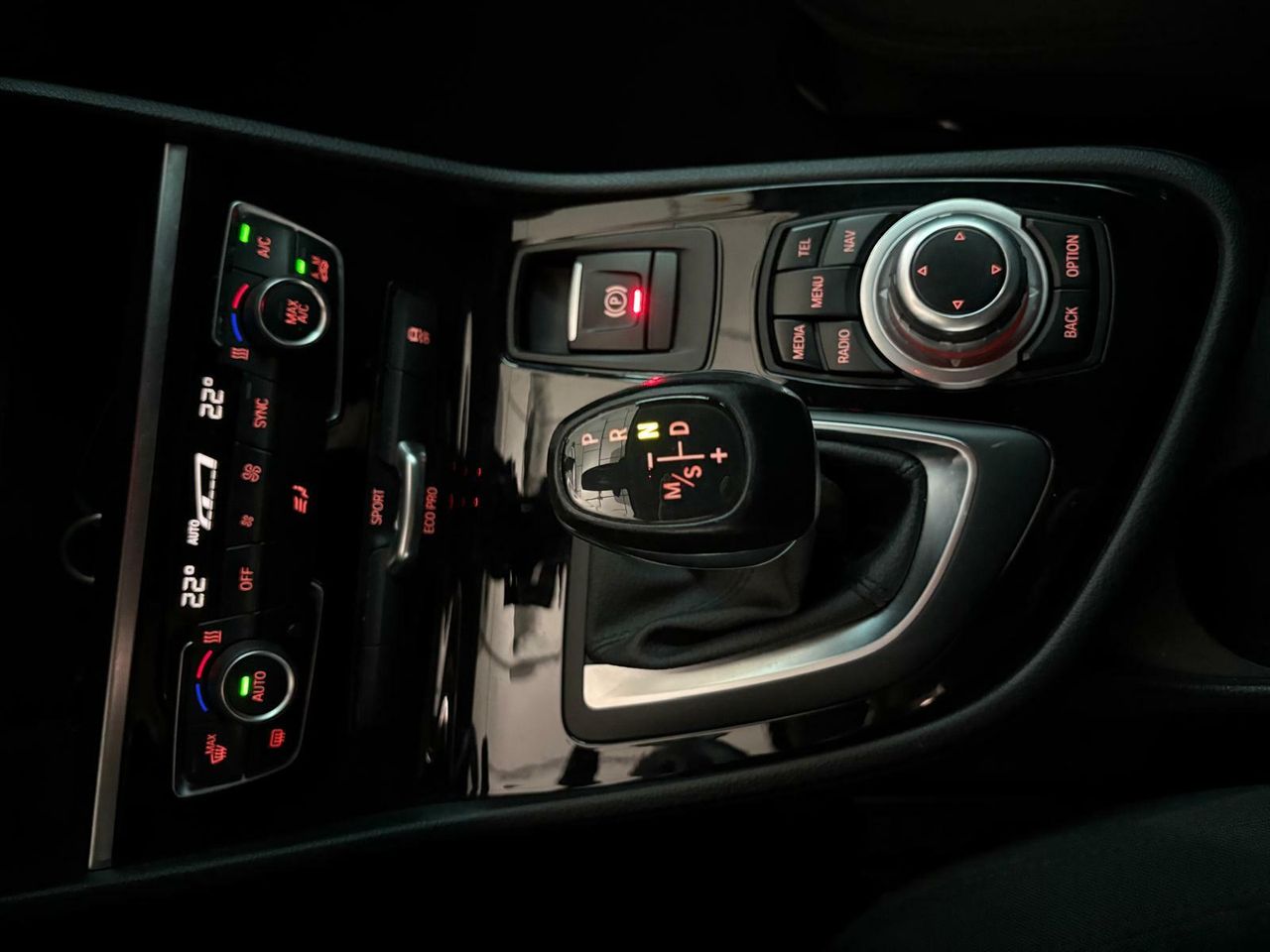 BMW Serie 2 Gran Tourer 218 d 7 plazas  - Foto 2