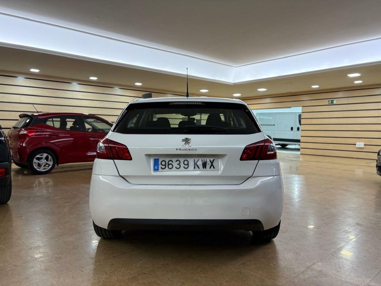 Peugeot 308 Business Line 1.2 PureTech 81KW (110CV)  - Foto 2