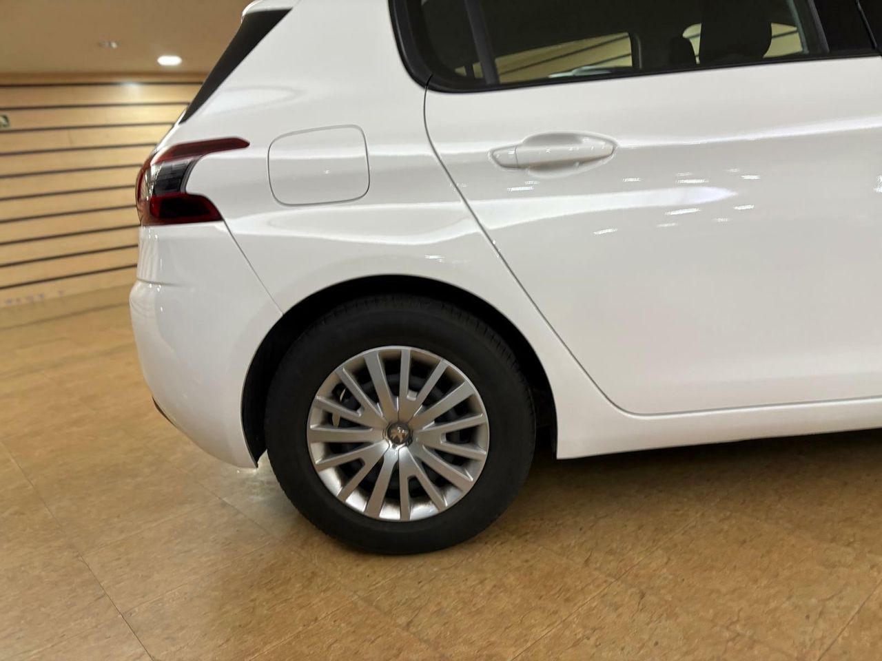 Peugeot 308 Business Line 1.2 PureTech 81KW (110CV)  - Foto 2