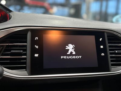 Peugeot 308 Business Line 1.2 PureTech 81KW (110CV) 