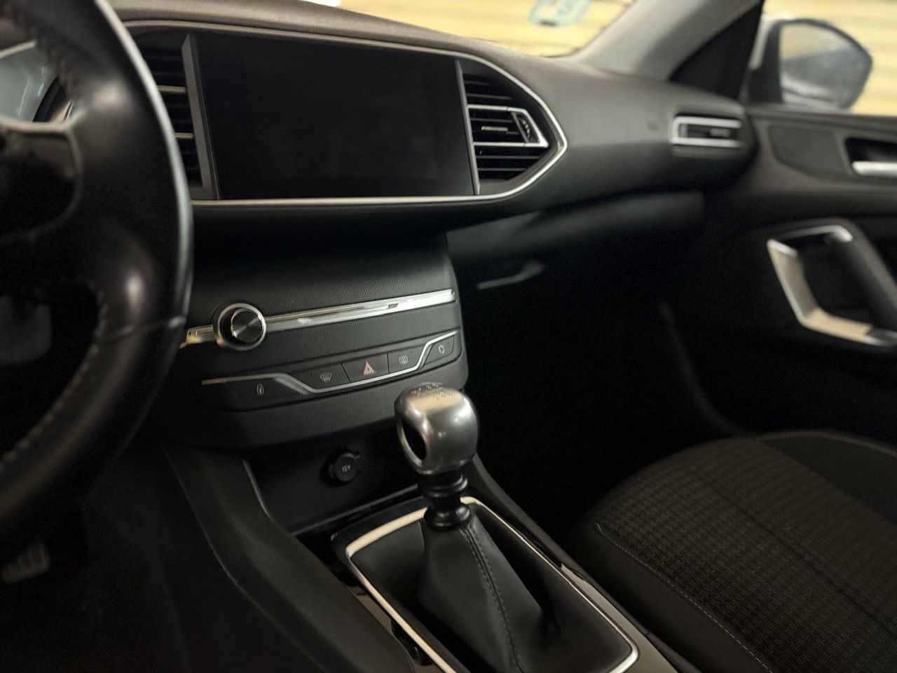Peugeot 308 Business Line 1.2 PureTech 81KW (110CV)  - Foto 2