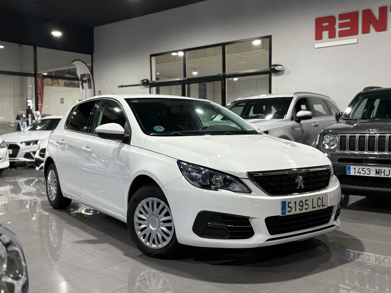 Peugeot 308 Business Line 1.2 PureTech 81KW (110CV)  - Foto 2