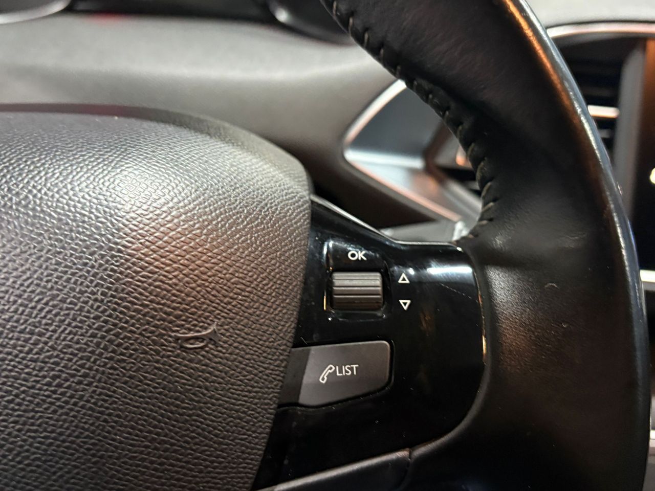 Peugeot 308 Business Line 1.2 PureTech 81KW (110CV)  - Foto 2