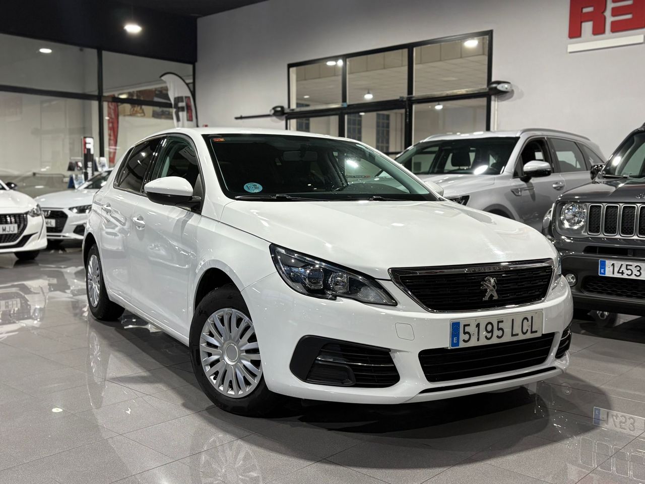 Peugeot 308 Business Line 1.2 PureTech 81KW (110CV)  - Foto 2
