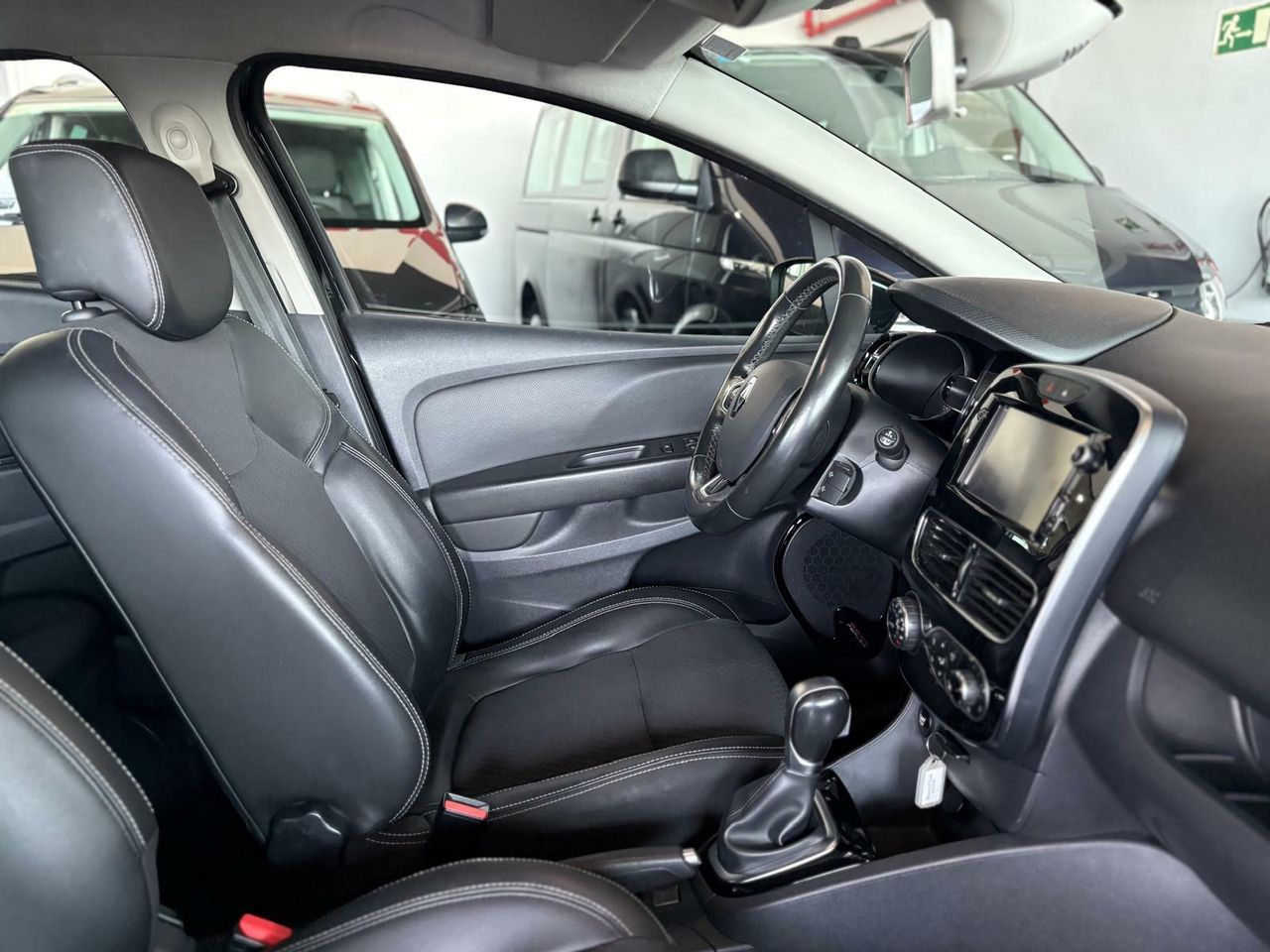 Renault Clio SW AUT.  - Foto 2