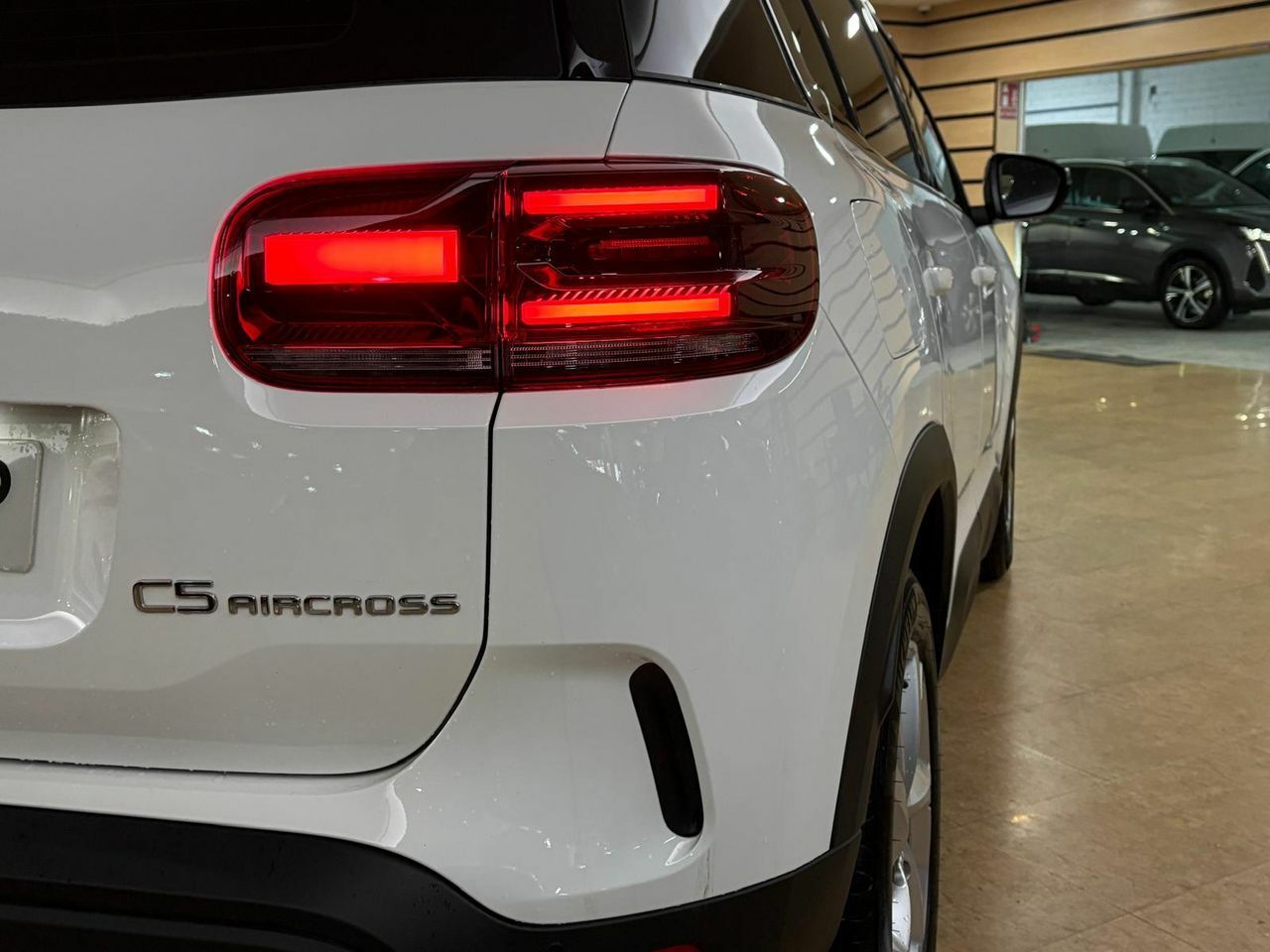 Citroën C5 Aircross PureTech 130cv PLUS MANUAL Gasolina - Foto 2