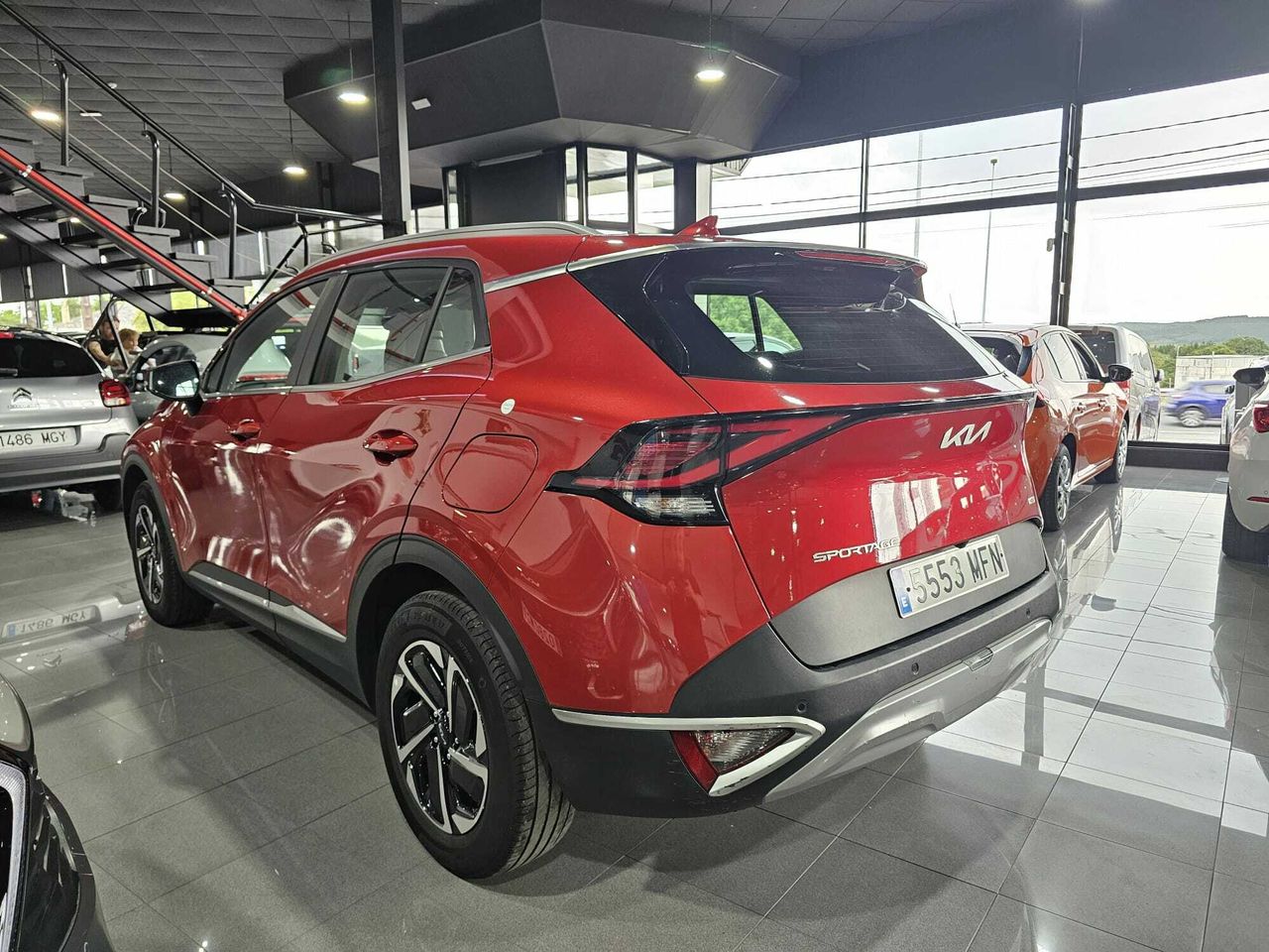 Kia Sportage DRIVH	1.6 T-GDI HEV 171KW (230CV) DRIVE 4X2  - Foto 2